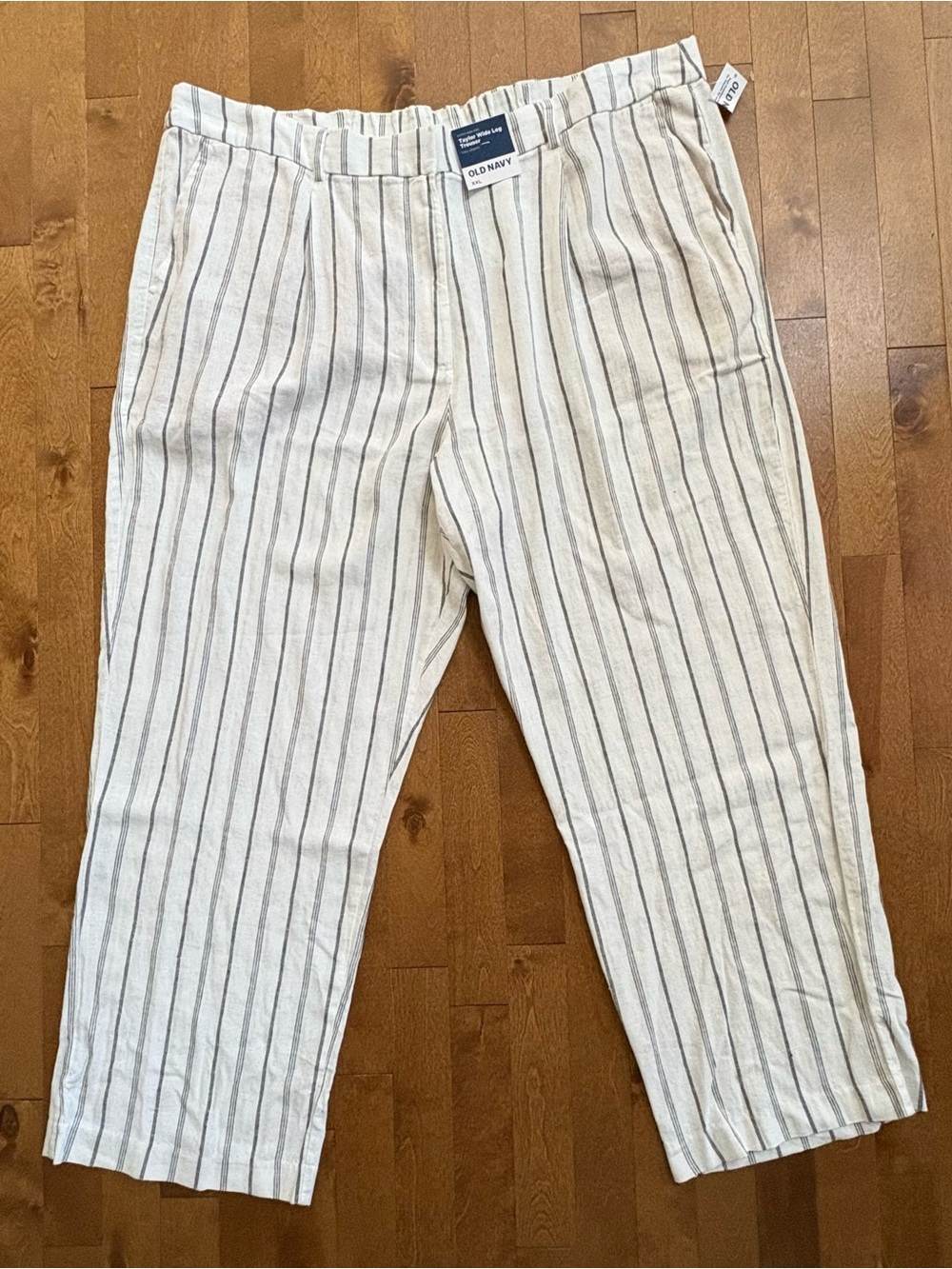 Old Navy Taylor Wide Leg Trouser–XXL Cream/Off-White with dark grey/black stripe